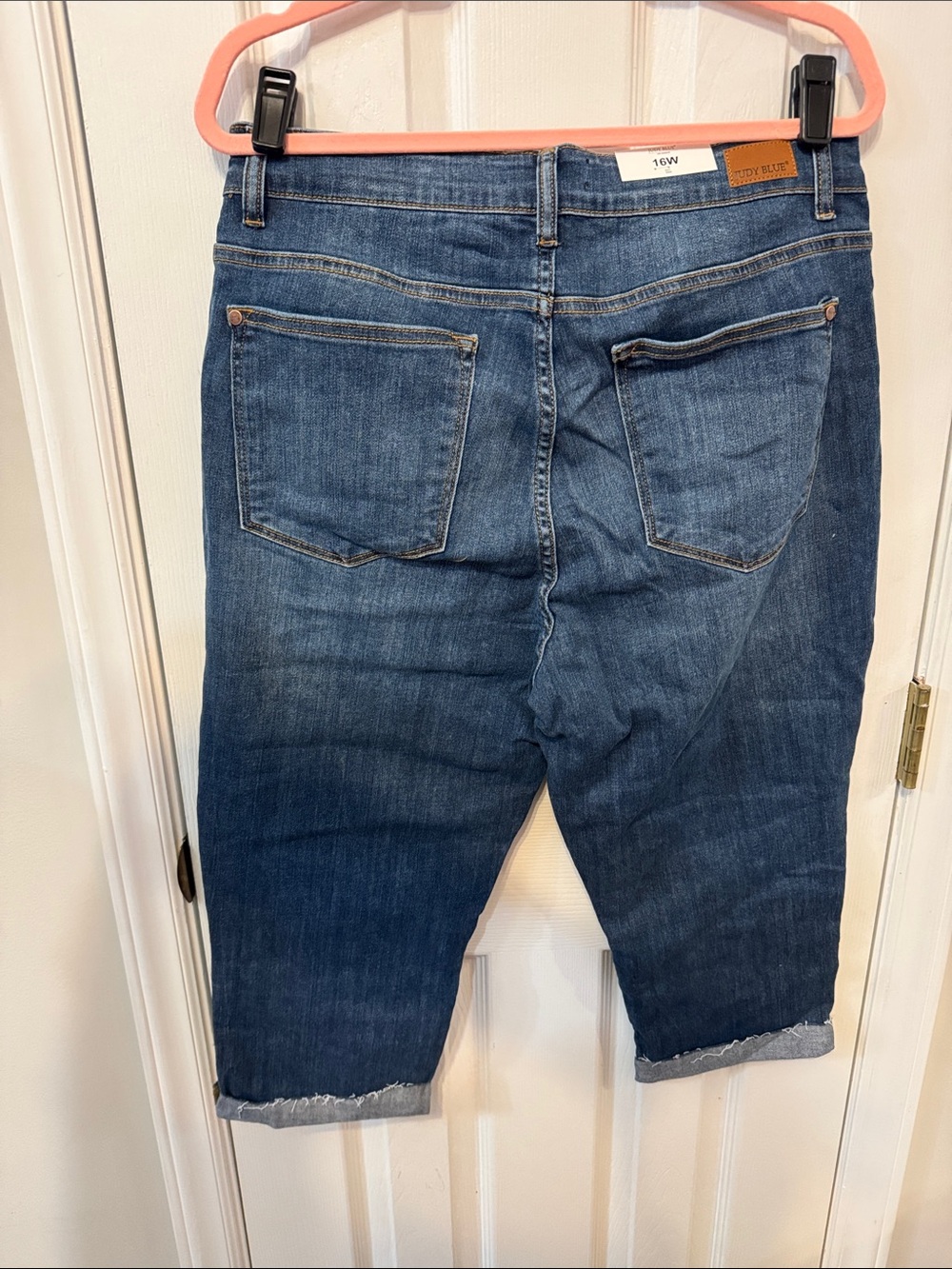 Judy Blue Dark Midwash Cropped Denim Capris - Picture 3 of 3